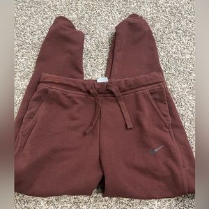 Nike sweatpants, size xs, brown color